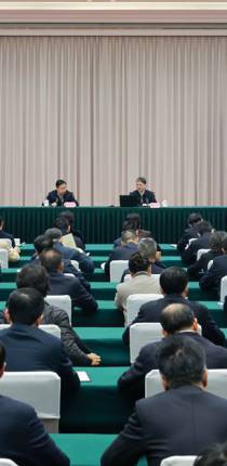 王晓晖在省级领导干部树立和践行正确政绩观学习教育读书班上强调：坚持为人民出政绩以实干出政绩，在“十五五”新征程上干出新业绩谱写新篇章