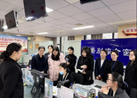 大英县行政审批和数据局 开展无差别综合窗口业务实操培训  推动“高效办成一件事”落地见效