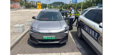 紧盯行业乱象 重拳整治网约车线下揽客