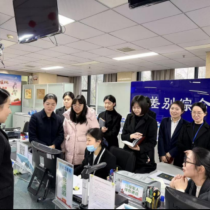 大英县行政审批和数据局 开展无差别综合窗口业务实操培训  推动“高效办成一件事”落地见效