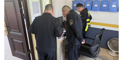 带队督导严检查 筑牢治超安全线