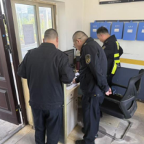 带队督导严检查 筑牢治超安全线