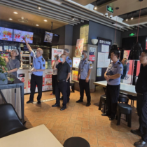 县行政审批和数据局扎实推进网络餐饮 食品安全整治督导落实工作