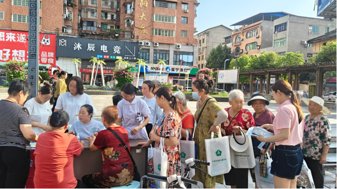 实施残疾预防行动 共建共享健康中国——大英县残联开展全国残疾预防日主题宣传活动